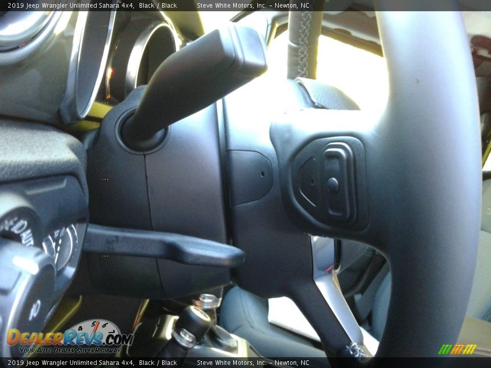 2019 Jeep Wrangler Unlimited Sahara 4x4 Black / Black Photo #16
