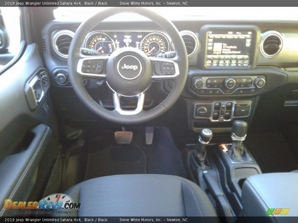 2019 Jeep Wrangler Unlimited Sahara 4x4 Black / Black Photo #33