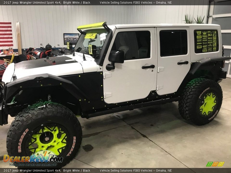 2017 Jeep Wrangler Unlimited Sport 4x4 Bright White / Black Photo #1