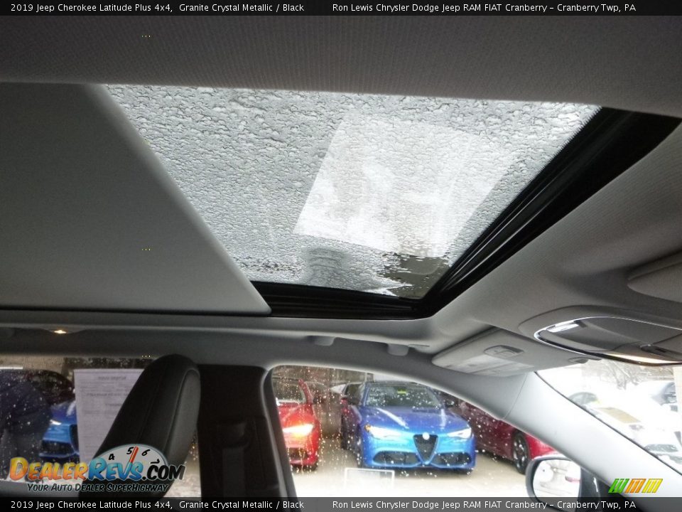 2019 Jeep Cherokee Latitude Plus 4x4 Granite Crystal Metallic / Black Photo #12