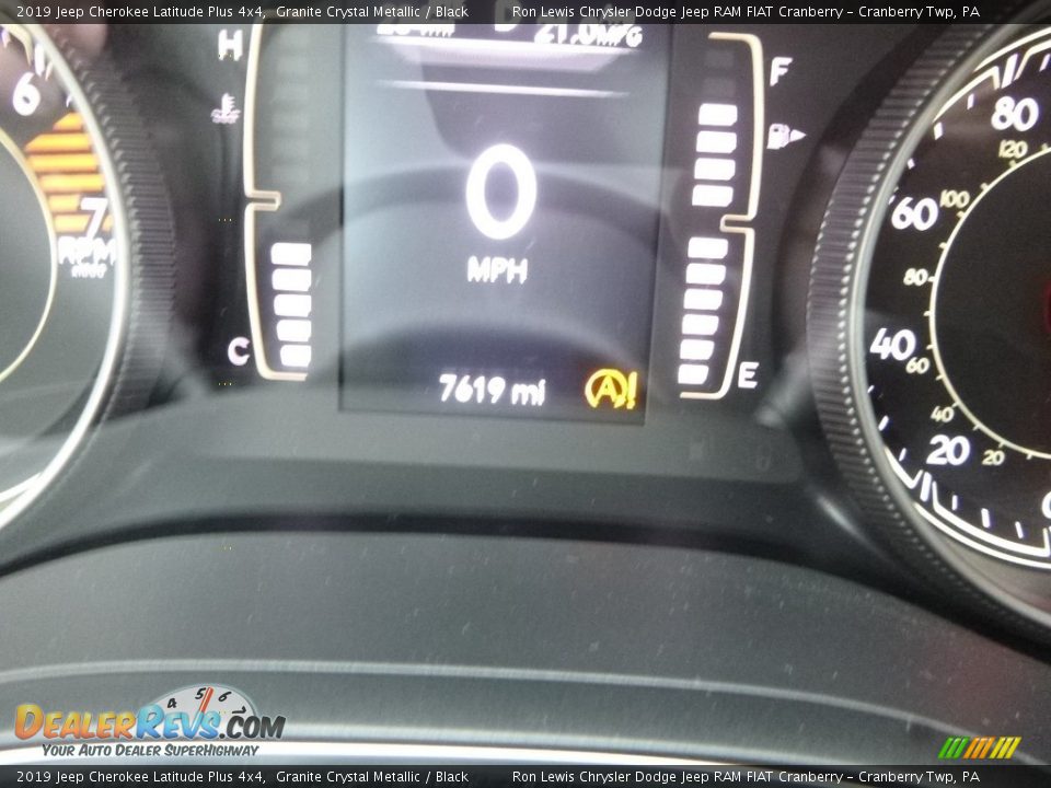 2019 Jeep Cherokee Latitude Plus 4x4 Granite Crystal Metallic / Black Photo #18