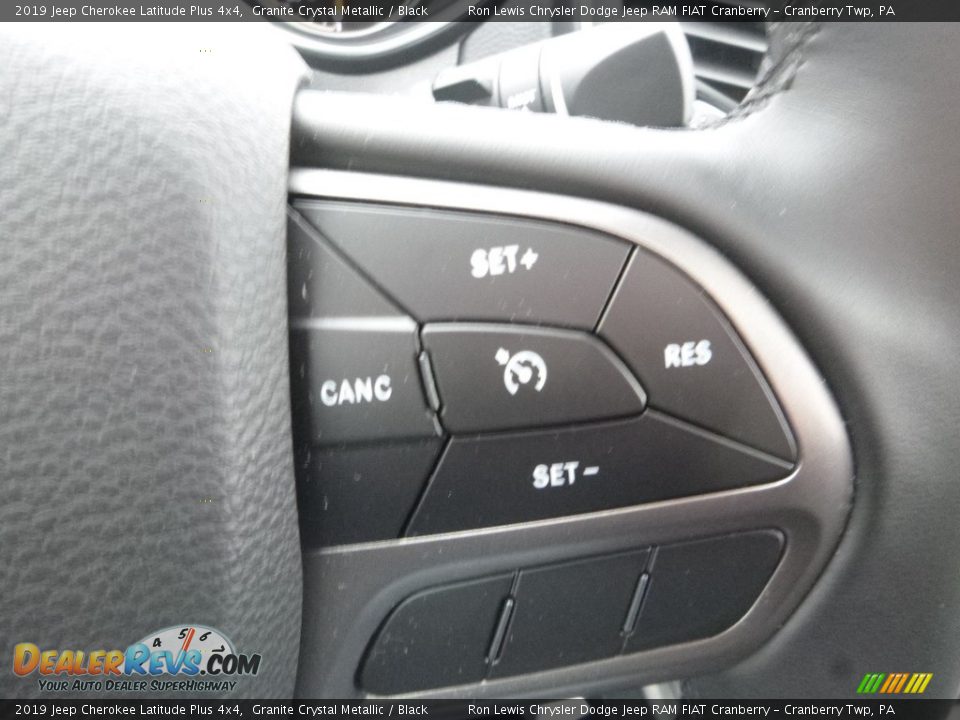 2019 Jeep Cherokee Latitude Plus 4x4 Granite Crystal Metallic / Black Photo #19