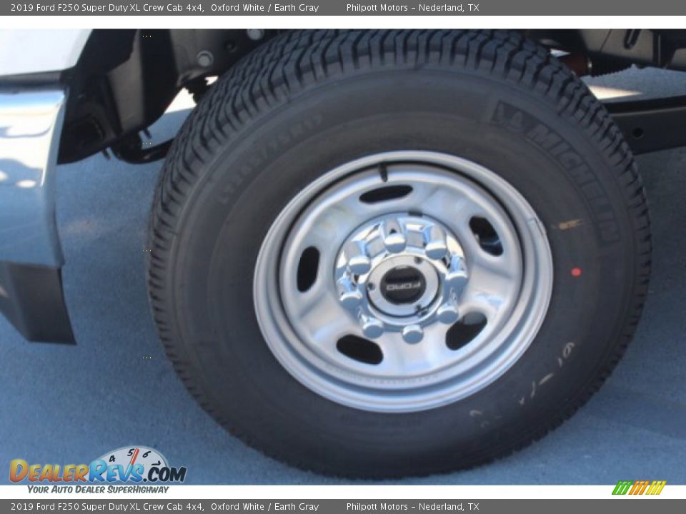 2019 Ford F250 Super Duty XL Crew Cab 4x4 Oxford White / Earth Gray Photo #5