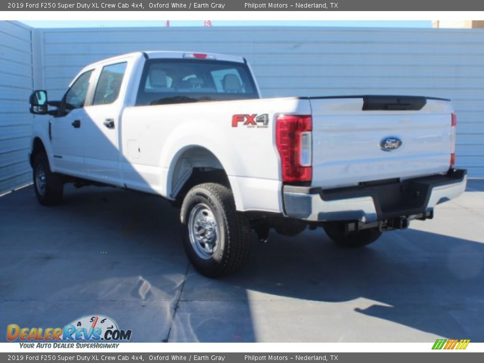 2019 Ford F250 Super Duty XL Crew Cab 4x4 Oxford White / Earth Gray Photo #6