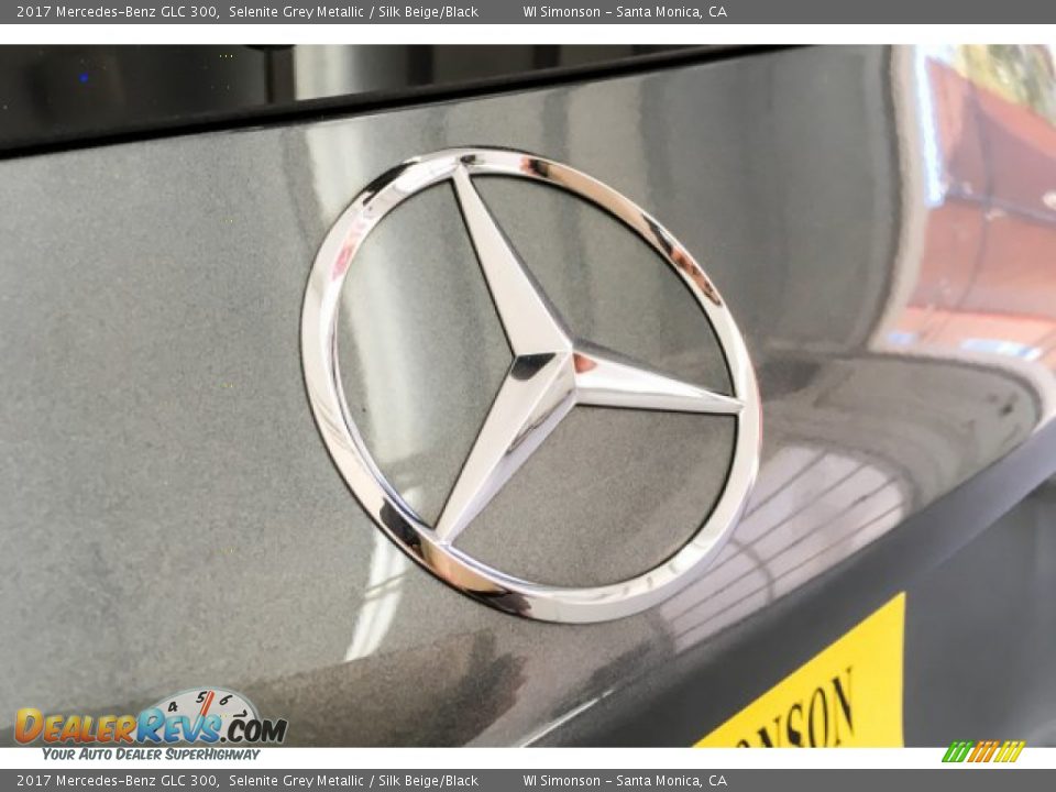 2017 Mercedes-Benz GLC 300 Selenite Grey Metallic / Silk Beige/Black Photo #28