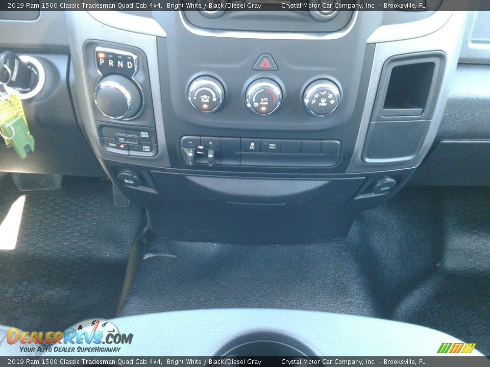 2019 Ram 1500 Classic Tradesman Quad Cab 4x4 Bright White / Black/Diesel Gray Photo #16