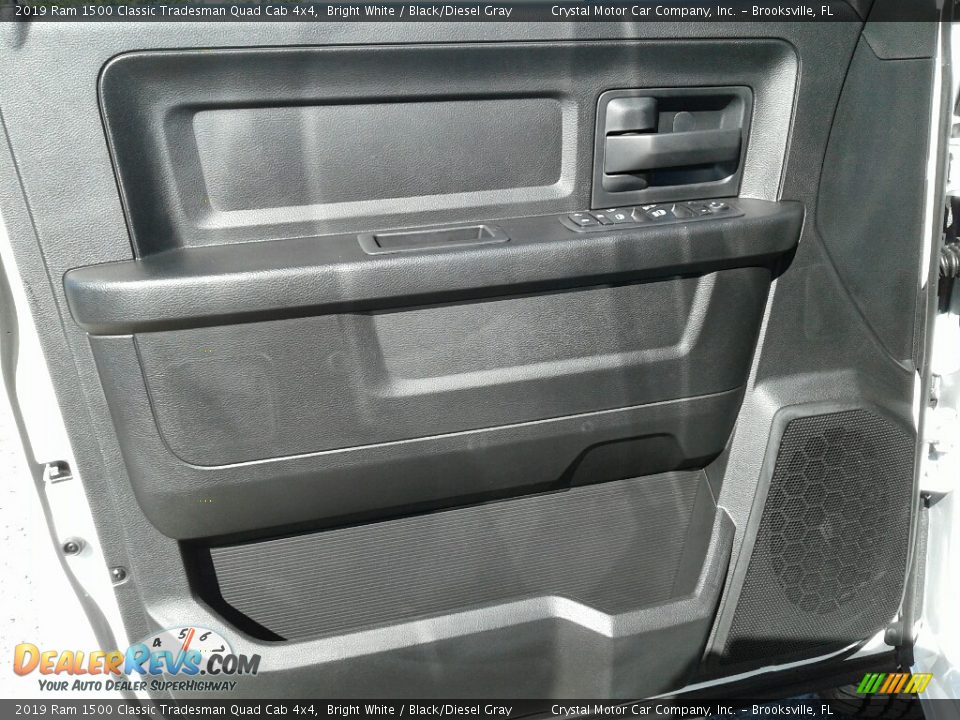 2019 Ram 1500 Classic Tradesman Quad Cab 4x4 Bright White / Black/Diesel Gray Photo #17