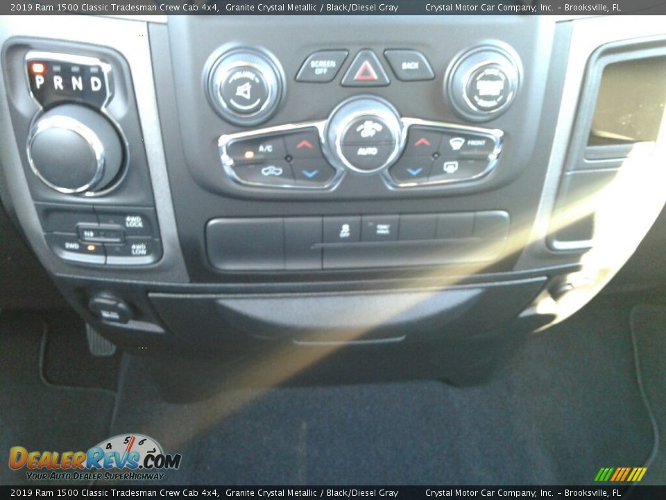 2019 Ram 1500 Classic Tradesman Crew Cab 4x4 Granite Crystal Metallic / Black/Diesel Gray Photo #16