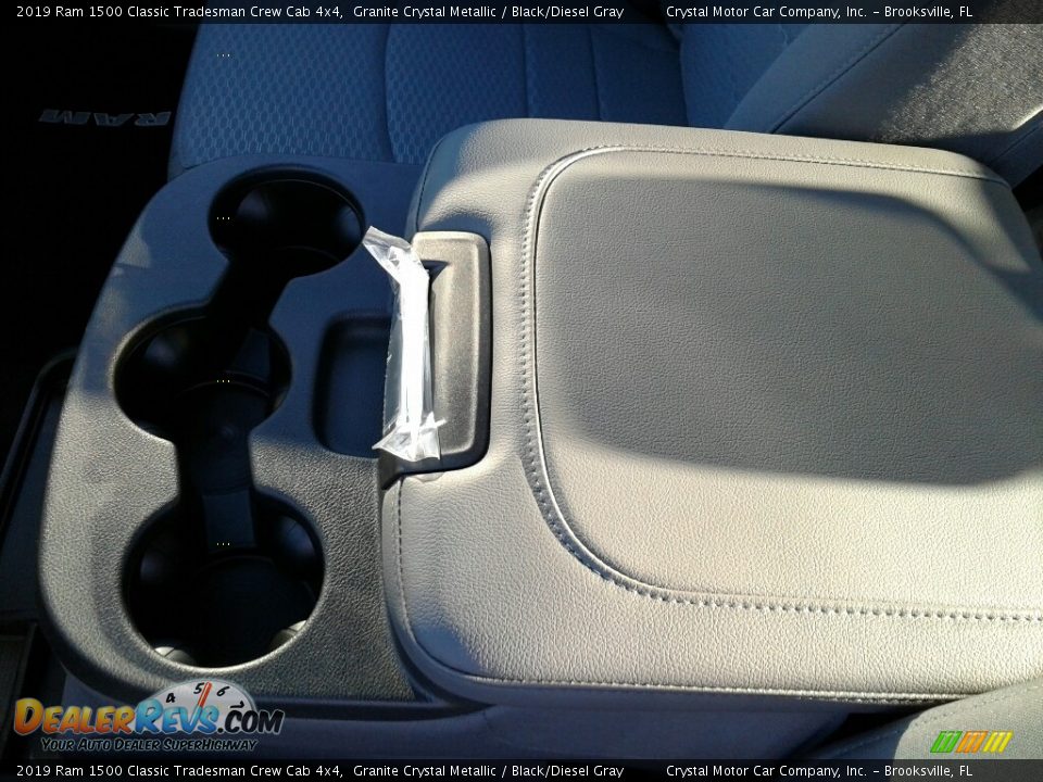 2019 Ram 1500 Classic Tradesman Crew Cab 4x4 Granite Crystal Metallic / Black/Diesel Gray Photo #18