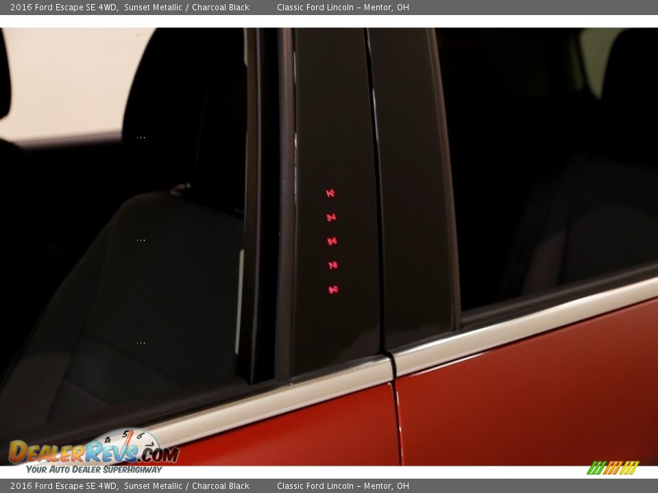 2016 Ford Escape SE 4WD Sunset Metallic / Charcoal Black Photo #4