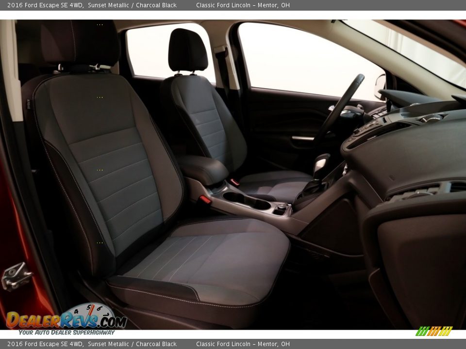 2016 Ford Escape SE 4WD Sunset Metallic / Charcoal Black Photo #12