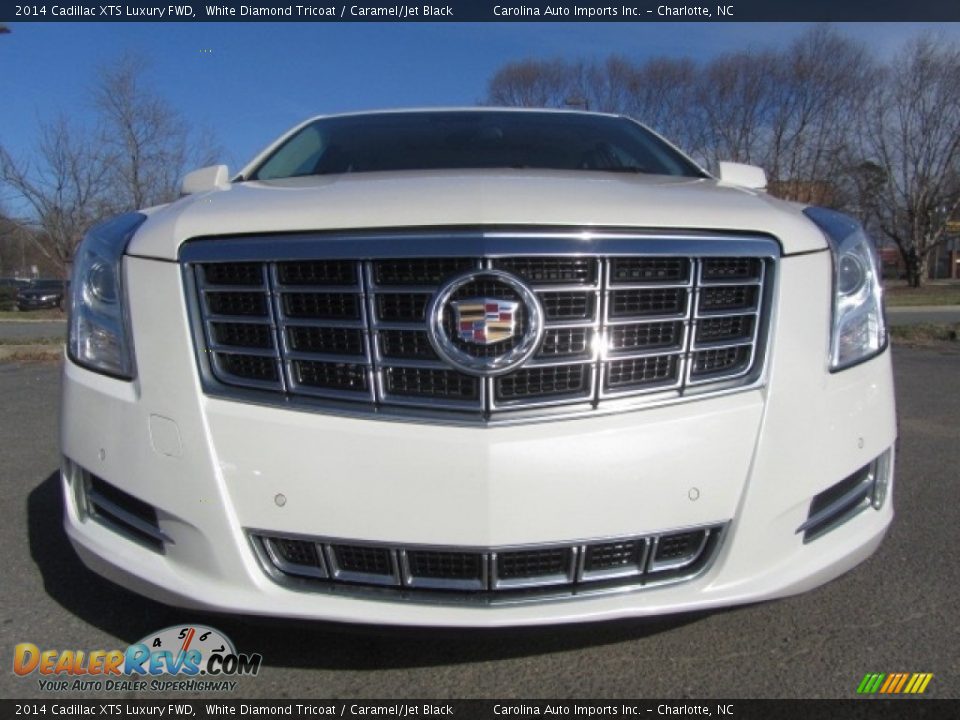 2014 Cadillac XTS Luxury FWD White Diamond Tricoat / Caramel/Jet Black Photo #4