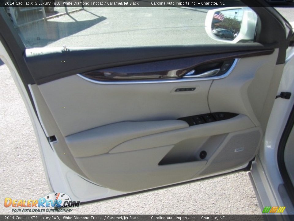 2014 Cadillac XTS Luxury FWD White Diamond Tricoat / Caramel/Jet Black Photo #18