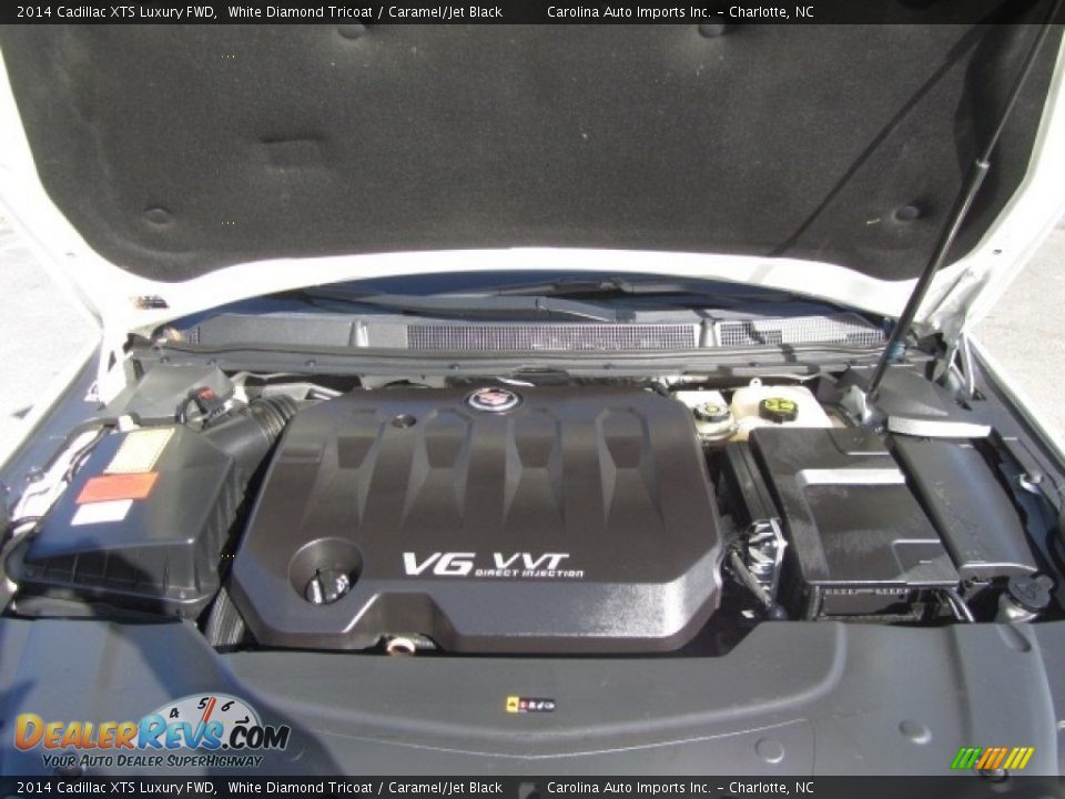 2014 Cadillac XTS Luxury FWD White Diamond Tricoat / Caramel/Jet Black Photo #25