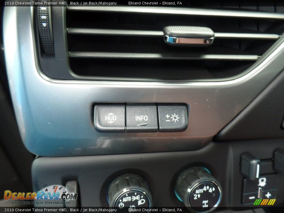 Controls of 2019 Chevrolet Tahoe Premier 4WD Photo #26