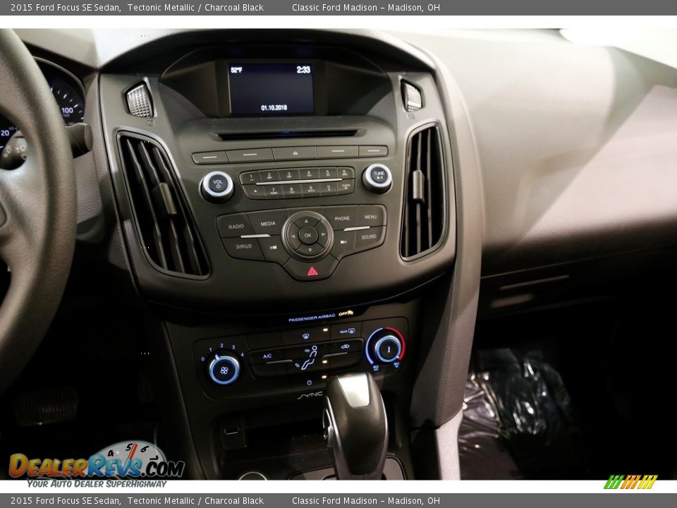 2015 Ford Focus SE Sedan Tectonic Metallic / Charcoal Black Photo #9