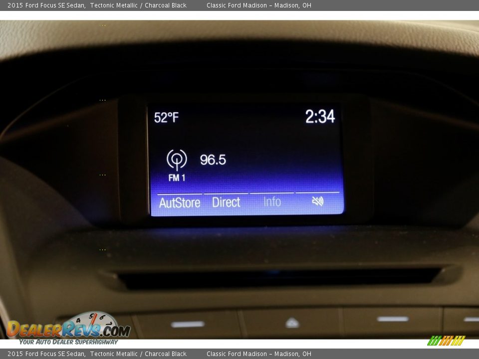 2015 Ford Focus SE Sedan Tectonic Metallic / Charcoal Black Photo #10