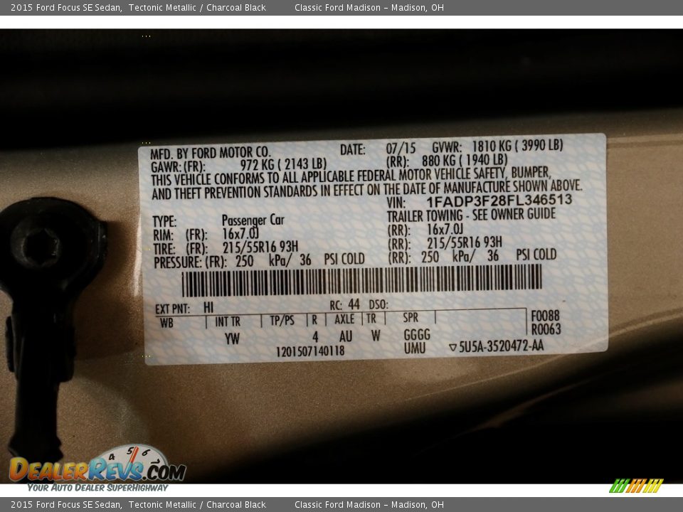 2015 Ford Focus SE Sedan Tectonic Metallic / Charcoal Black Photo #18