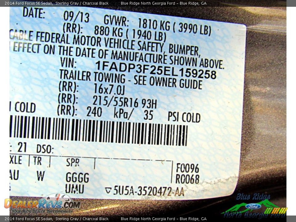 2014 Ford Focus SE Sedan Sterling Gray / Charcoal Black Photo #24