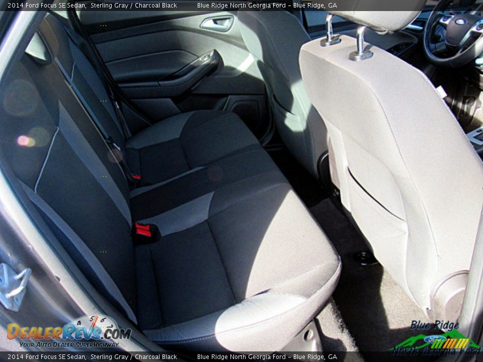 2014 Ford Focus SE Sedan Sterling Gray / Charcoal Black Photo #28