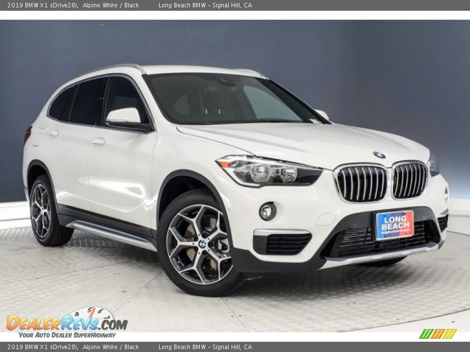 Front 3/4 View of 2019 BMW X1 sDrive28i Photo #12