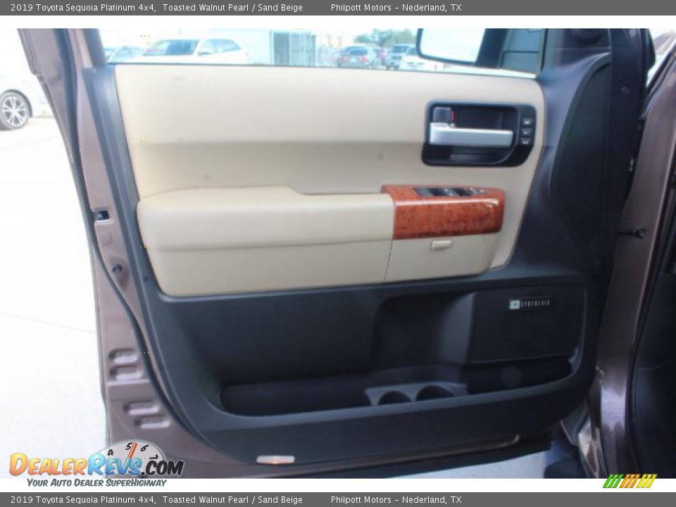 2019 Toyota Sequoia Platinum 4x4 Toasted Walnut Pearl / Sand Beige Photo #9