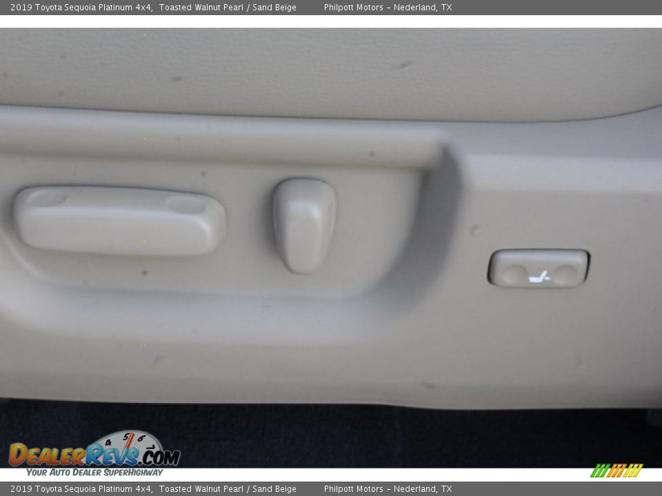 2019 Toyota Sequoia Platinum 4x4 Toasted Walnut Pearl / Sand Beige Photo #11