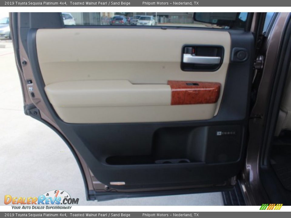 2019 Toyota Sequoia Platinum 4x4 Toasted Walnut Pearl / Sand Beige Photo #17