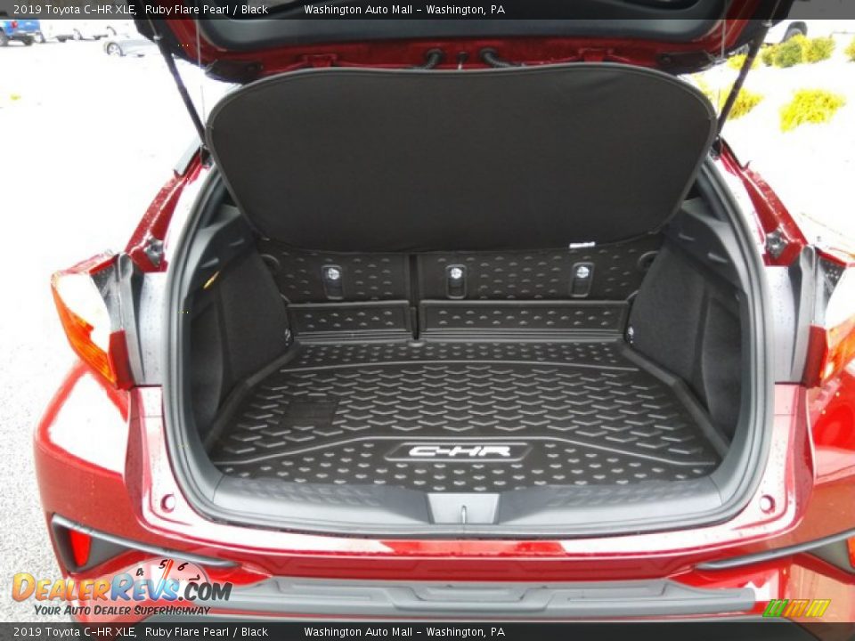 2019 Toyota C-HR XLE Trunk Photo #5