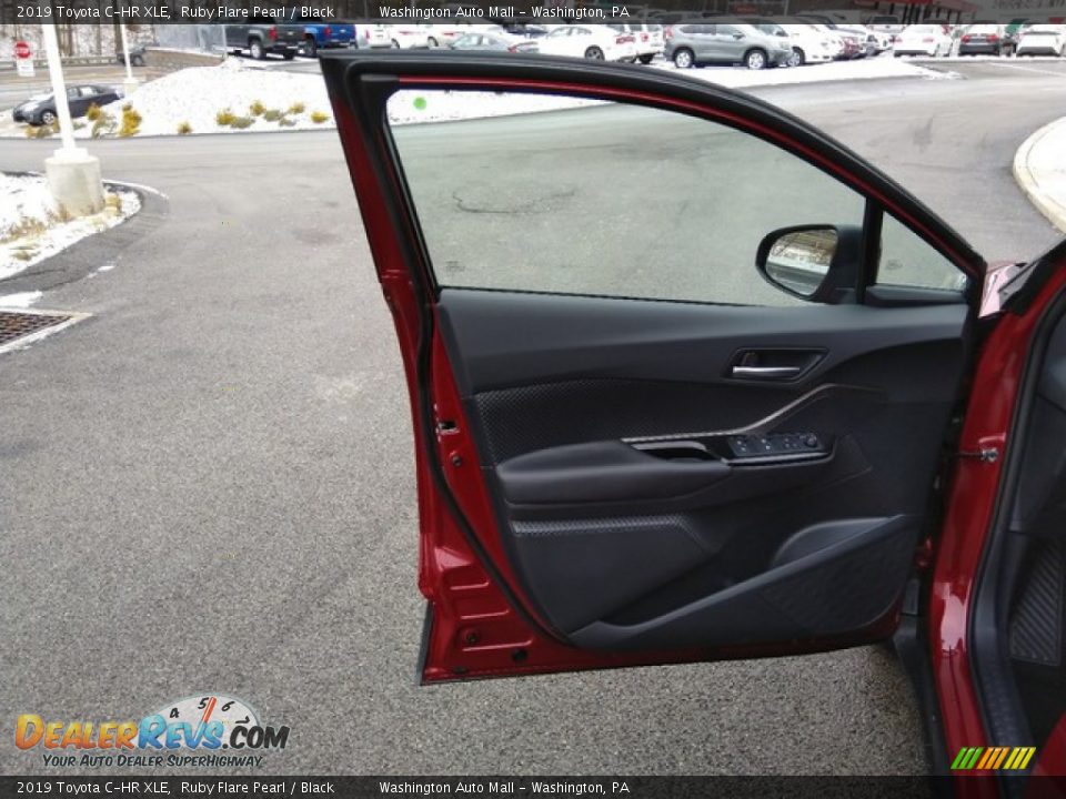 Door Panel of 2019 Toyota C-HR XLE Photo #8