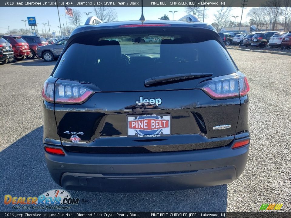 2019 Jeep Cherokee Latitude Plus 4x4 Diamond Black Crystal Pearl / Black Photo #5