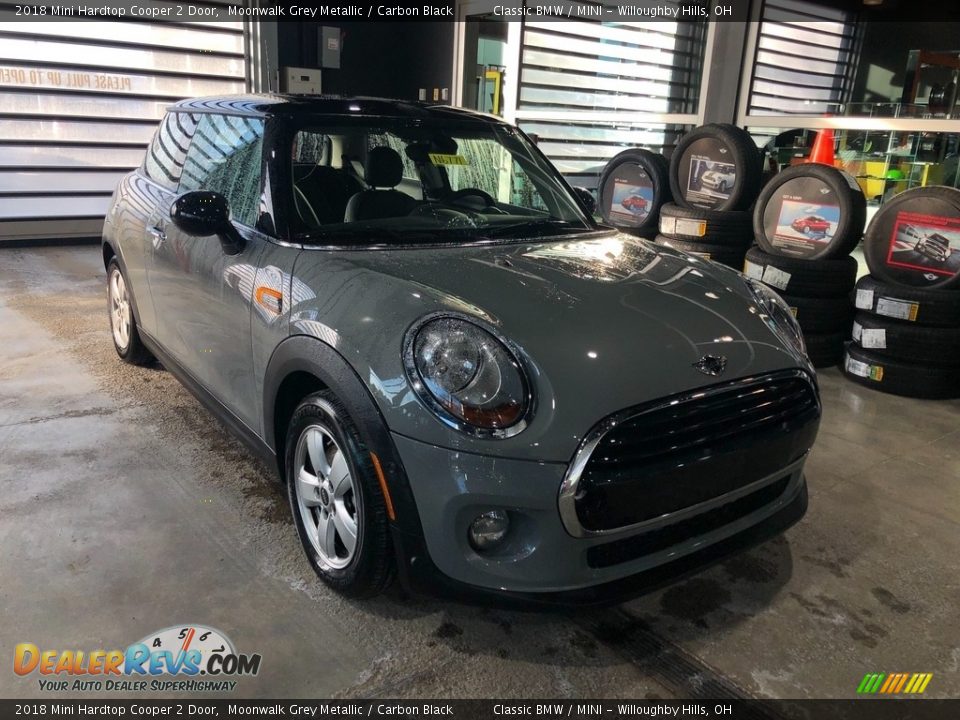 2018 Mini Hardtop Cooper 2 Door Moonwalk Grey Metallic / Carbon Black Photo #1
