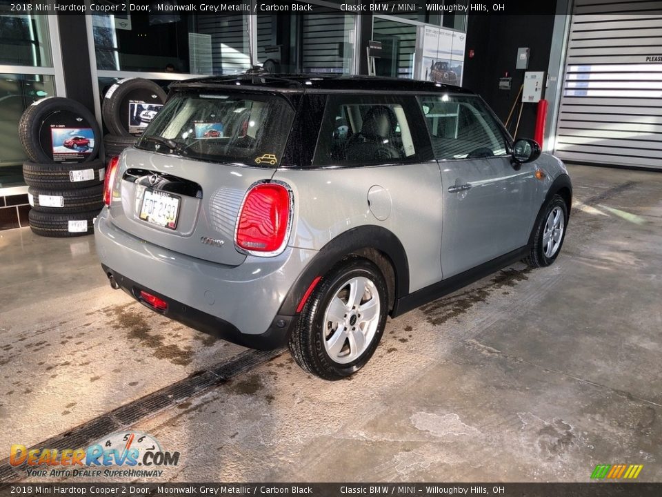 2018 Mini Hardtop Cooper 2 Door Moonwalk Grey Metallic / Carbon Black Photo #2