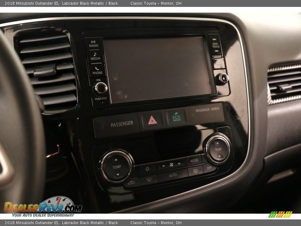 Controls of 2018 Mitsubishi Outlander ES Photo #8
