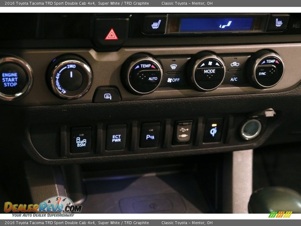 2016 Toyota Tacoma TRD Sport Double Cab 4x4 Super White / TRD Graphite Photo #13