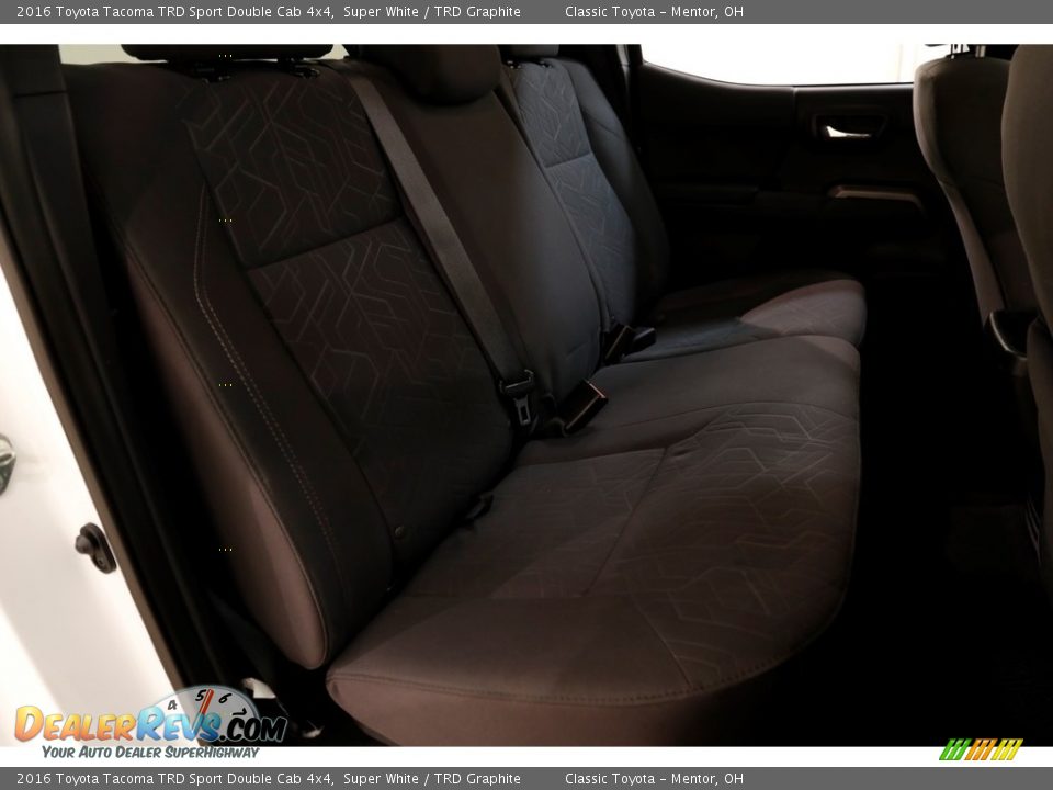 2016 Toyota Tacoma TRD Sport Double Cab 4x4 Super White / TRD Graphite Photo #16
