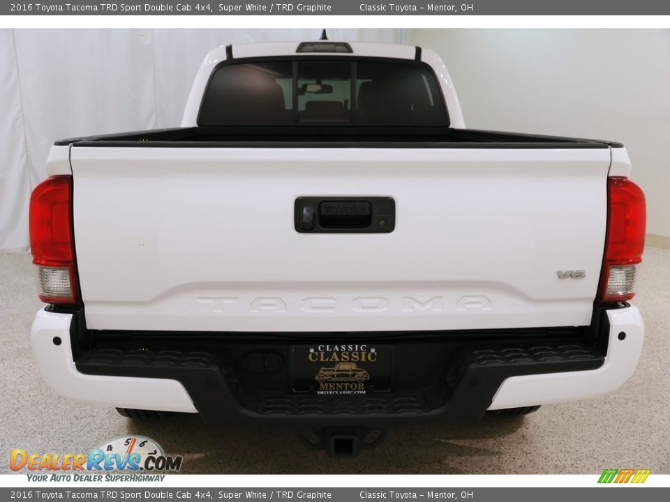 2016 Toyota Tacoma TRD Sport Double Cab 4x4 Super White / TRD Graphite Photo #18