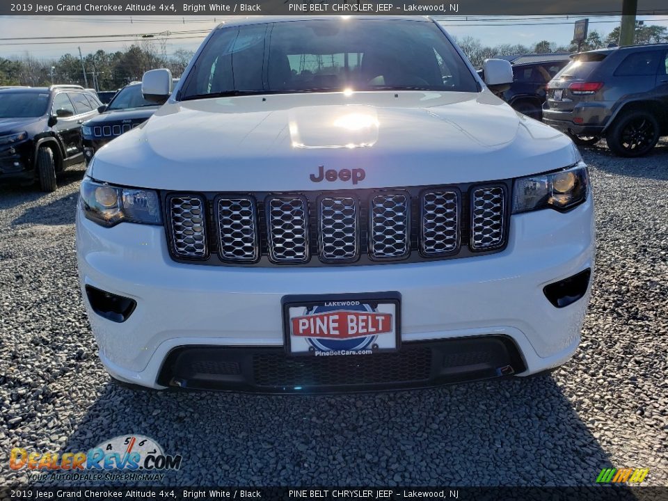 2019 Jeep Grand Cherokee Altitude 4x4 Bright White / Black Photo #2