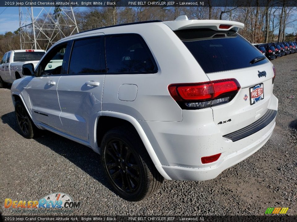 2019 Jeep Grand Cherokee Altitude 4x4 Bright White / Black Photo #4