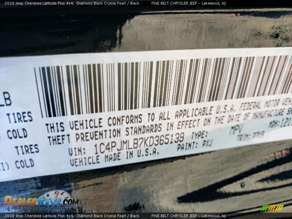 2019 Jeep Cherokee Latitude Plus 4x4 Diamond Black Crystal Pearl / Black Photo #9