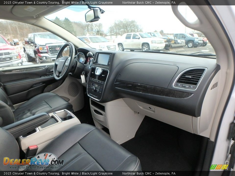 2015 Chrysler Town & Country Touring Bright White / Black/Light Graystone Photo #6