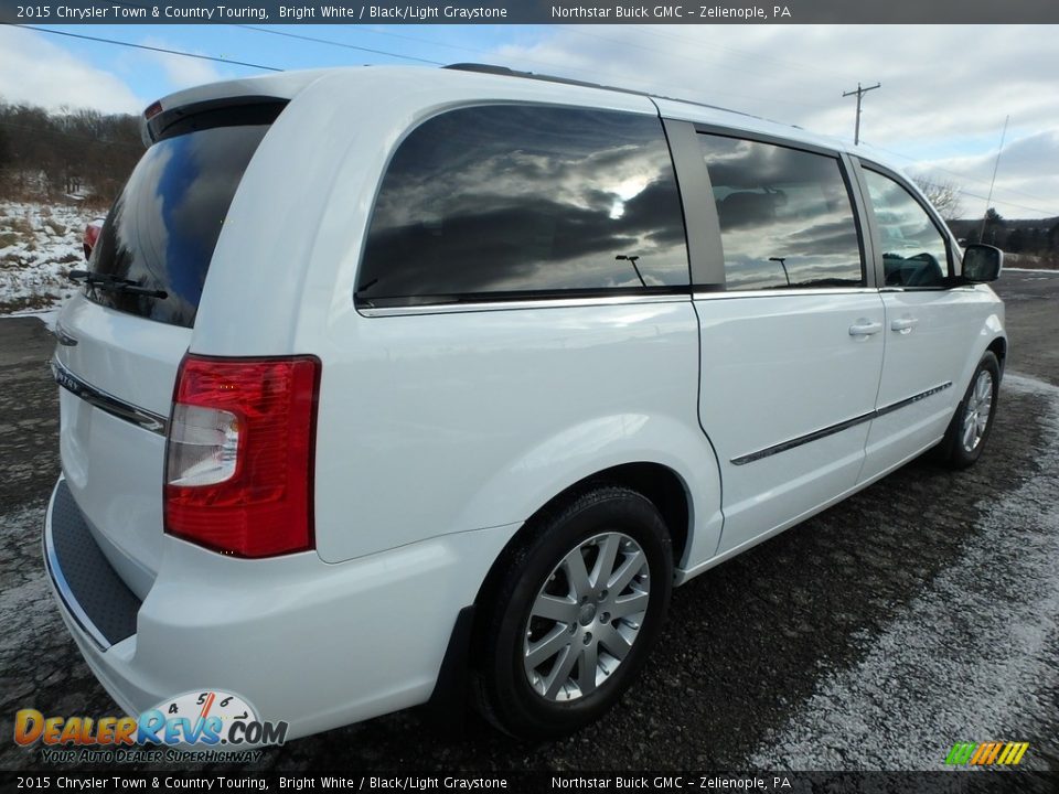 2015 Chrysler Town & Country Touring Bright White / Black/Light Graystone Photo #9