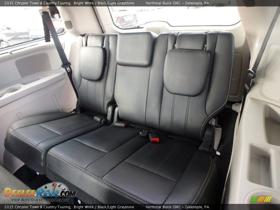 2015 Chrysler Town & Country Touring Bright White / Black/Light Graystone Photo #17