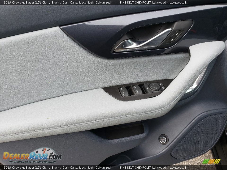 2019 Chevrolet Blazer 2.5L Cloth Black / Dark Galvanized/­Light Galvanized Photo #8