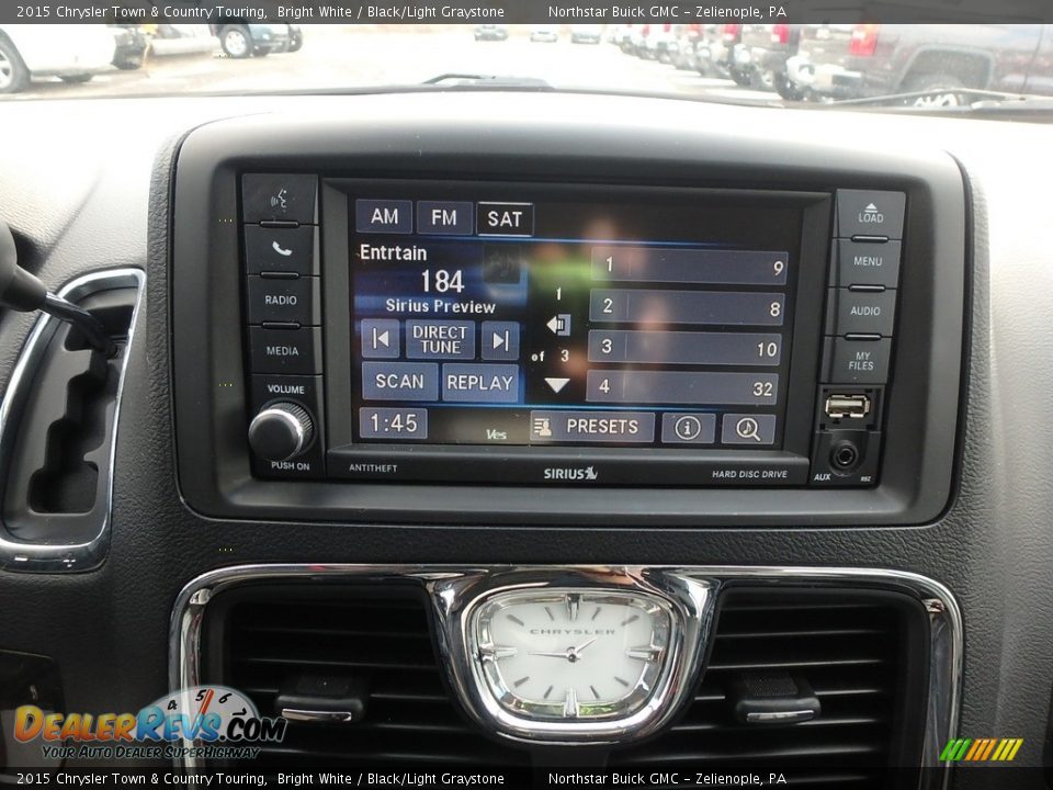 2015 Chrysler Town & Country Touring Bright White / Black/Light Graystone Photo #24