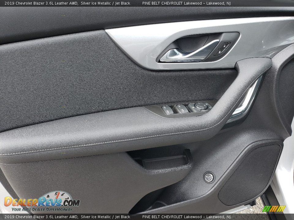2019 Chevrolet Blazer 3.6L Leather AWD Silver Ice Metallic / Jet Black Photo #8