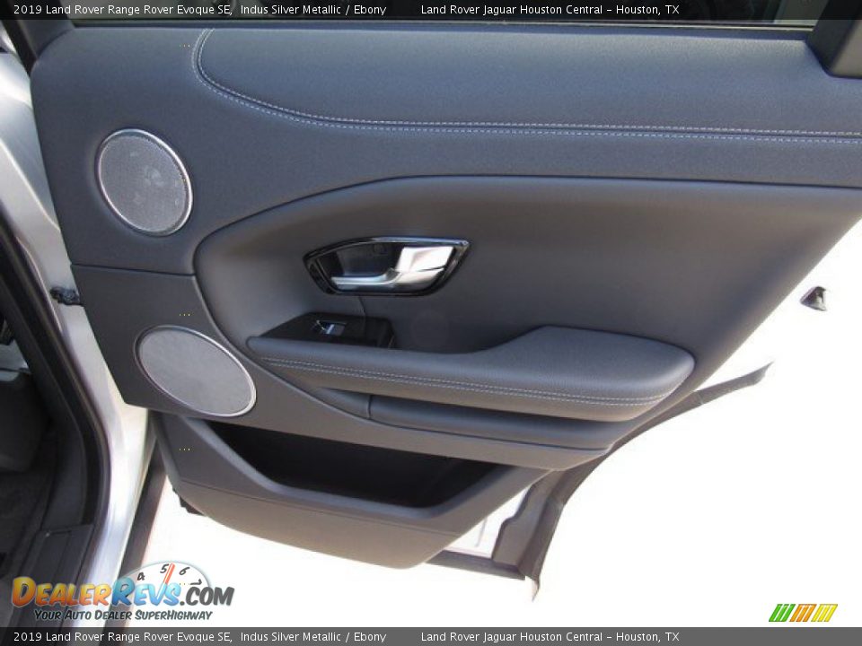 Door Panel of 2019 Land Rover Range Rover Evoque SE Photo #21