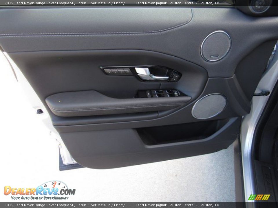 Door Panel of 2019 Land Rover Range Rover Evoque SE Photo #23