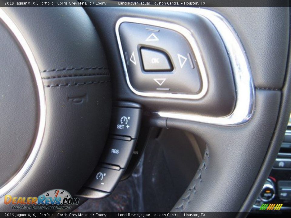 2019 Jaguar XJ XJL Portfolio Steering Wheel Photo #29