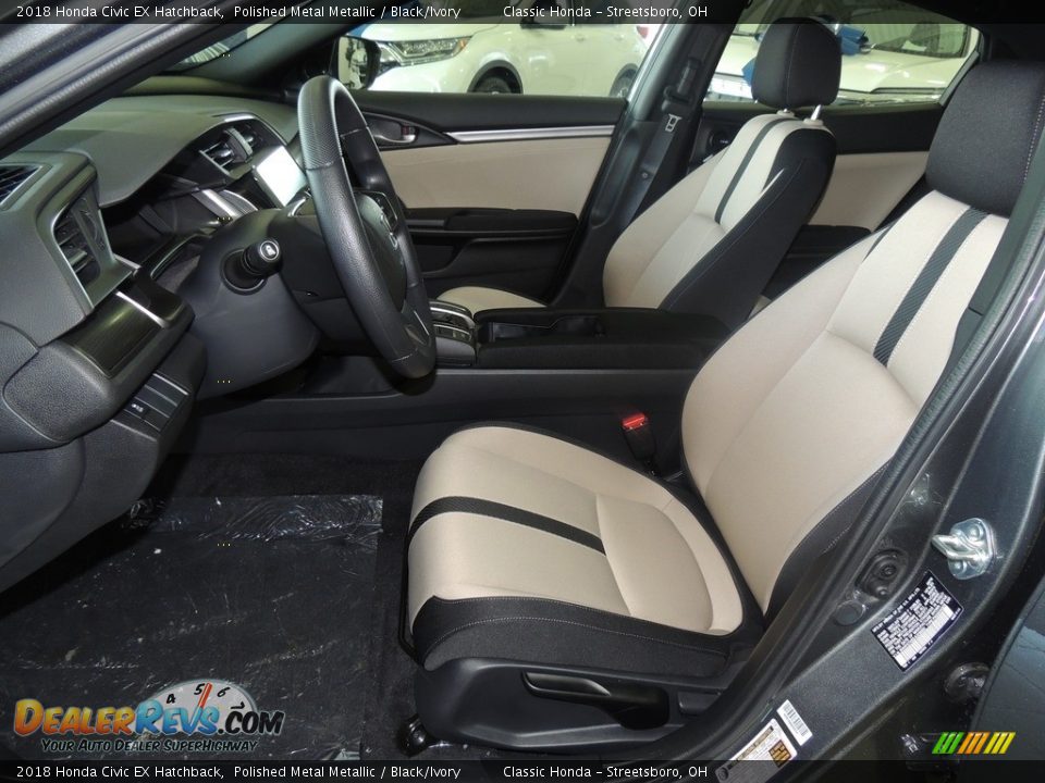 2018 Honda Civic EX Hatchback Polished Metal Metallic / Black/Ivory Photo #12